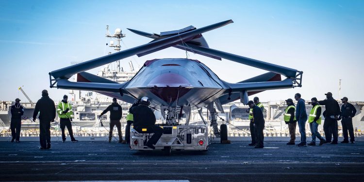 MQ-25 uçak gemisinde ilk testleri tamamladı