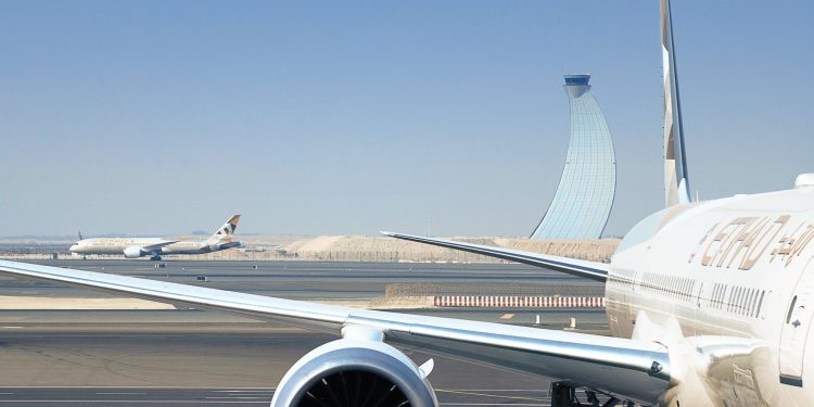 Abu Dabi Havalimanı 40. yılını kutluyor