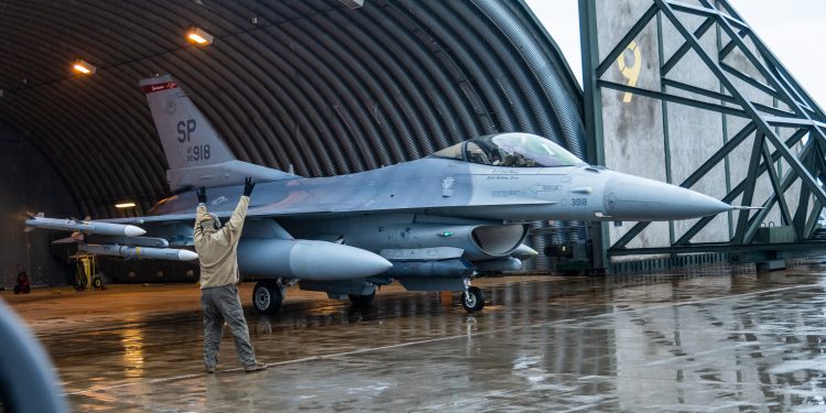 NATO, Doğu Avrupa’daki müttefiklere savaş uçağı gönderecek