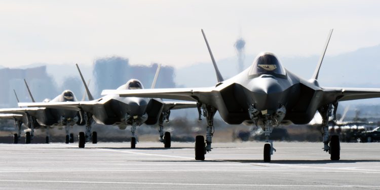 ABD, hava kuvvetlerini Baltık ülkelerine kaydırıyor