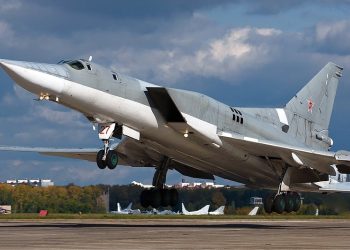 Rus bombardıman uçakları Belarus’ta