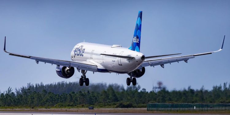 ABD’nin en kötü havayolu JetBlue seçildi