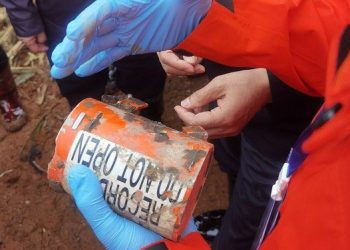 Çin’de düşen yolcu uçağının ikinci karakutusu da bulundu