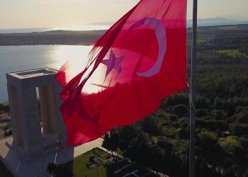 THY, Çanakkale şehitlerini tarihi mektuplarla andı