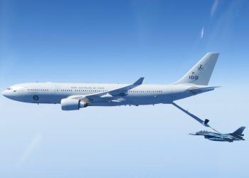 Avustralya tanker uçağı, Japon F-2’lerine yakıt ikmali yaptı