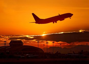 Çin’deki seyahat kısıtlamaları Mart ayı hava trafiğini düşürdü