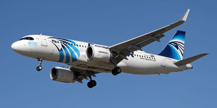 Pilotun uçuşta sigara içmesi 66 kişinin hayatına mal olmuş