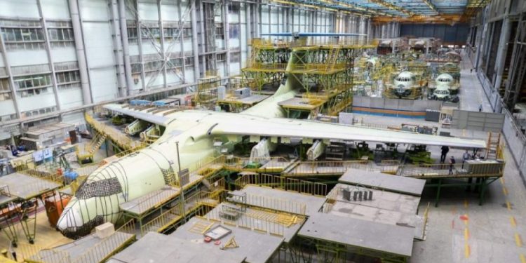 Rusya Tu-214 uçağının üretimine başladı