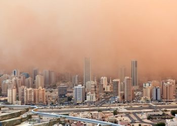 Kuveyt’te uçuşlara kum fırtınası engeli