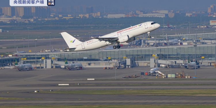 Çin’in yolcu uçağı C919 teslimat için hazır