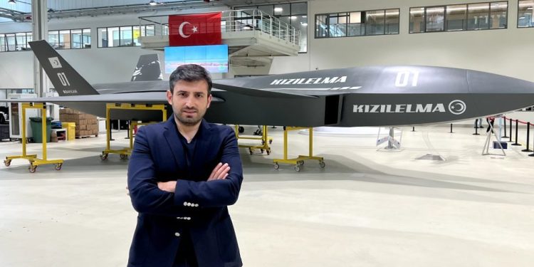 Selçuk Bayraktar, Kızılelma’nın boyalı halini paylaştı