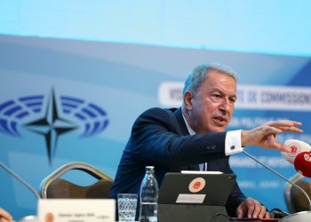 Bakan Akar’dan Yunanistan’a: 3 noktada hava sahamız ihlal edildi