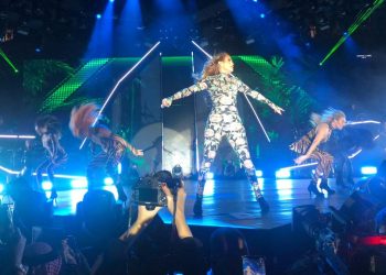 Jennifer Lopez IATA’ya damga vurdu