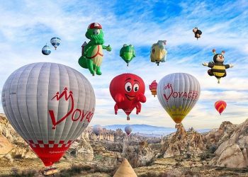 Kapadokya semaları figürlü balonlarla şenlendi