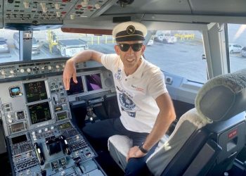 Uçakla dünya turu rekoru artık bir Türk’ün!