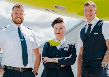 Uçakta dövme kuralı gevşetiliyor!