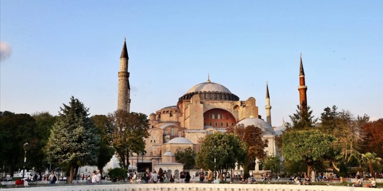 İstanbul’a gelen turist sayısı yüzde 115 arttı
