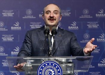 Türkiye, uzayda ve havacılıkta yatırımlarını sürdürecek