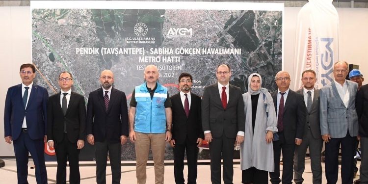 Sabiha Gökçen Havalimanı metrosu test edildi