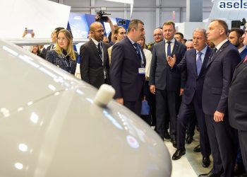 Polonya Cumhurbaşkanı Duda’dan Türk stantlarına ziyaret