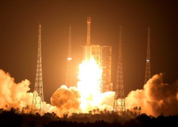 Çin, “Congşing-1E” iletişim uydusunu fırlattı