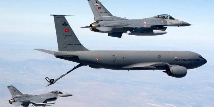 Türkiye hangi tanker uçağı satın alacak?