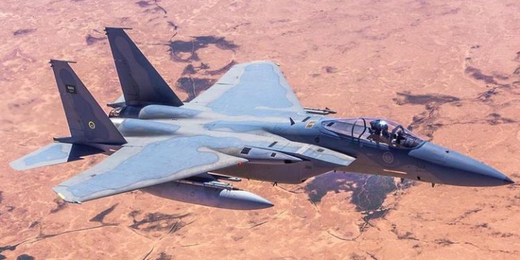 Suudi Arabistan’da F-15 düştü