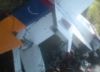 Venezuela’da düşen uçaktaki 5 asker öldü