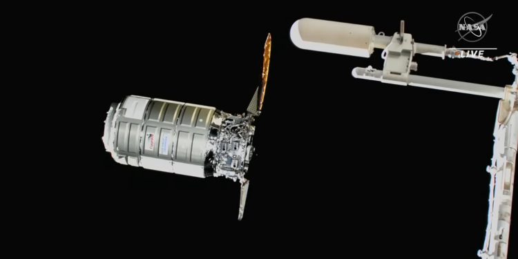 Cygnus kargo mekiği uzay istasyonuna ulaştı