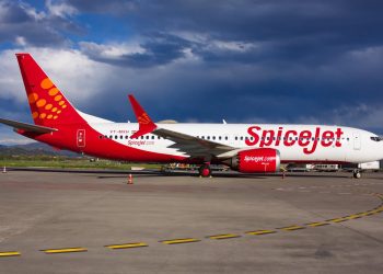 Hindistan’da 75’ten fazla uçak bakım sorunu nedeniyle uçamıyor