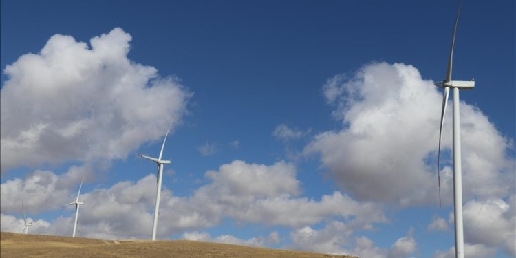 Yenilenebilir enerjilere yönelmek zorunluluktur!
