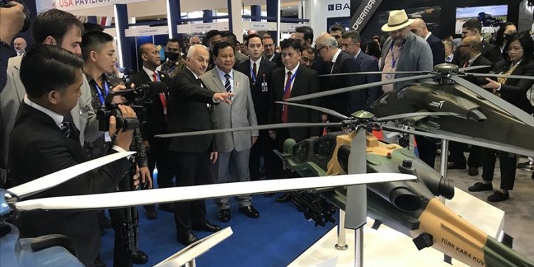 Türkiye hava araçlarıyla ihracat fırsatları kovalıyor