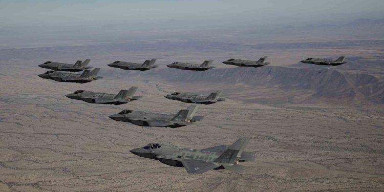 Almanya, F-35 almak için 13 milyar euro ayırdı