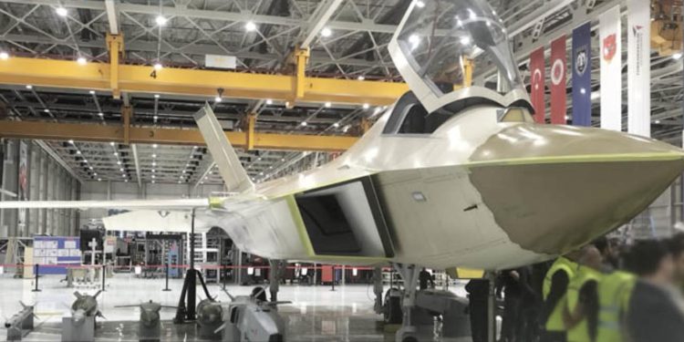 MMU, motor ve iniş takımlarına kavuştu