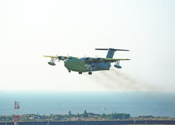 Çin, üç amfibik uçağı test ediyor