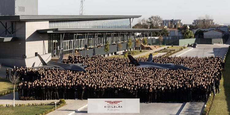 Kızılelma’nın ilk uçuş hatırası!