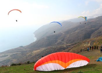 Uçmakdere’deki yamaç paraşütü uçuşlarında yüzde 50 artış