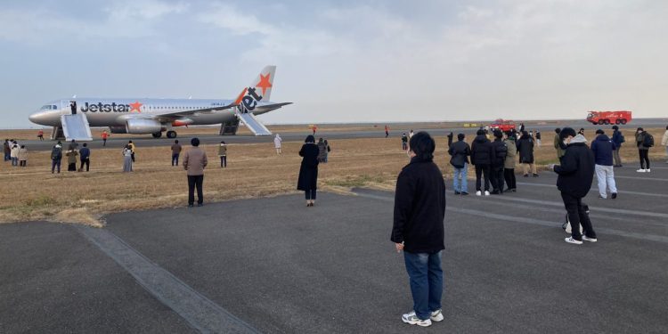 Japonya’da bomba ihbarı uçağa acil iniş yaptırdı