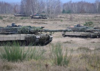 Almanya’dan Polonya’ya ‘Leopard tankı’ uyarısı