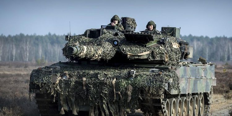 “İlk Leopard tankları Mart’ta Ukrayna’ya gidecek”