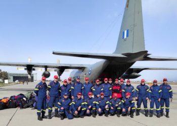 Yunanistan’dan Türkiye’ye 5 uçak dolusu yardım