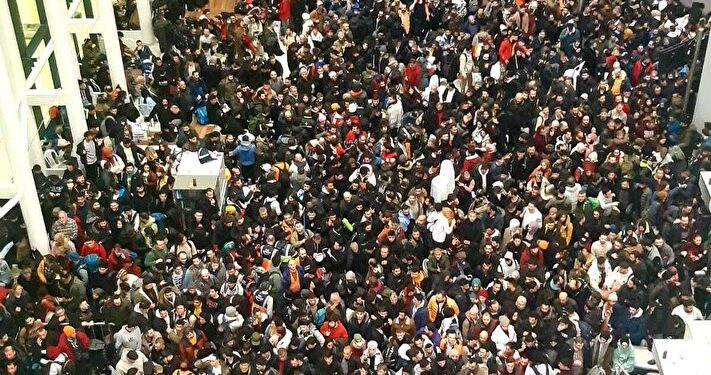 Binlerce yardım gönüllüsü İstanbul Havalimanı’na akın etti