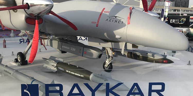 Akıncı, yurt dışındaki savunma fuarında ilk kez sergilendi