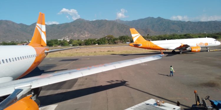 Ultra Air operasyonlarını durdurdu