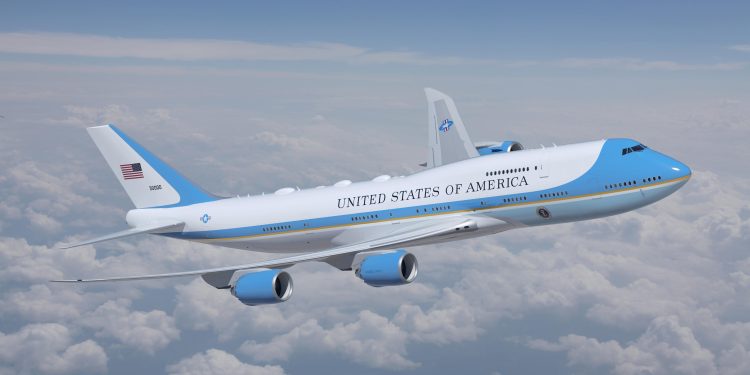 Biden, Trump’ın seçtiği Air Force One tasarımını değiştirdi