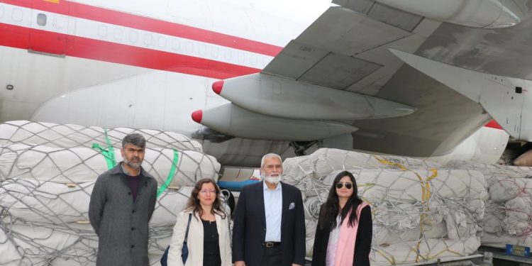 Pakistan’ın yardımlarını taşıyan ikinci uçak Adana’ya ulaştı