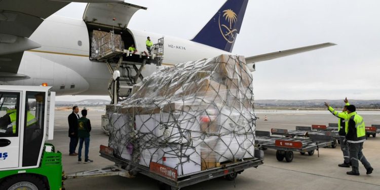 Suudi Arabistan’dan depremzedeler için 16. yardım uçağı