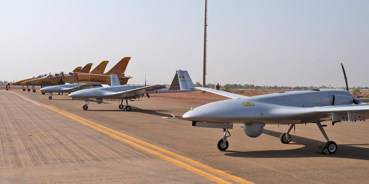 Rusya’dan savaş uçağı Türkiye’den ise İHA aldılar