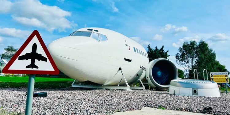 Airbnb’den gecelik 150 dolara jakuzili Boeing 737!