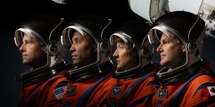 50 yıl sonra Ay’a insanlı yolculuk: Artemis II ekibi tanıtıldı!